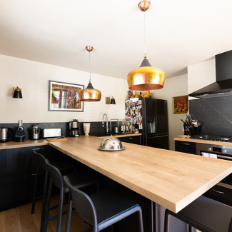 Réalisation de Cuisine Confort à Saint-Marcel (27) avec le modèle Sologne de Charles Réma